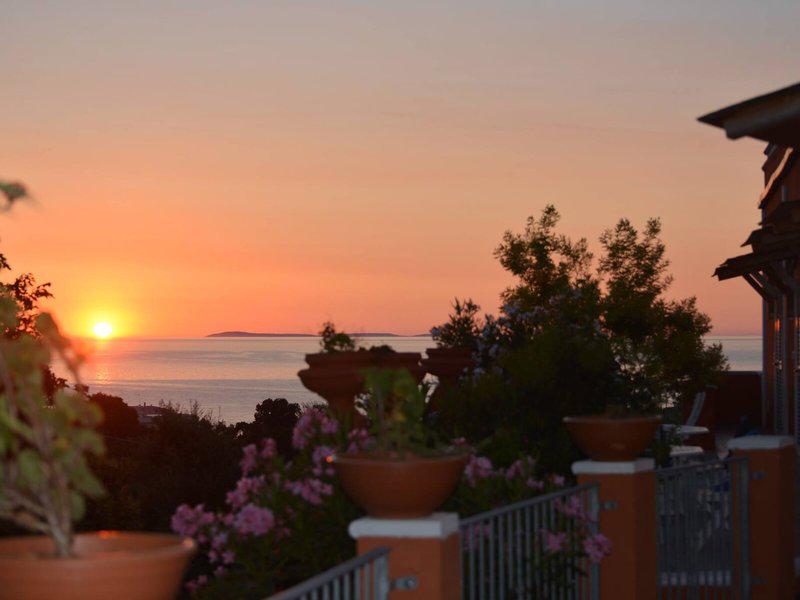 1B5B138F5A5E0489AA18425C76D73B42