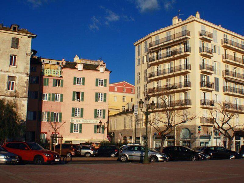 E461275EB9C04A19D848BDCD92B30363