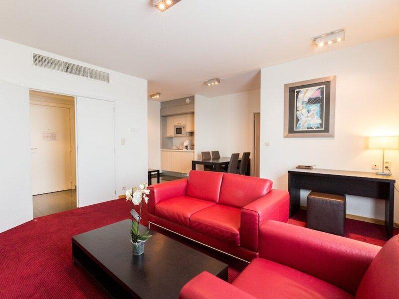 AD6F487D152FA656BE9AB2C71215B6B5