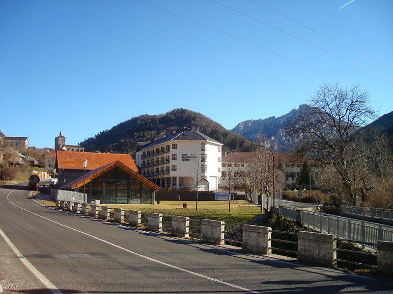 F24E14003546034142BFBFFDAFC661AB