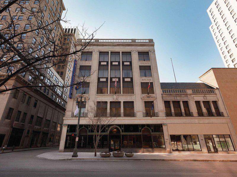 E06127459754B436BB1C157B780916F2