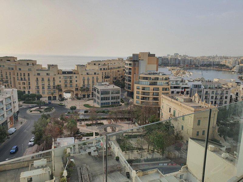 357FB999545879F70829DD08D4C4E4AA