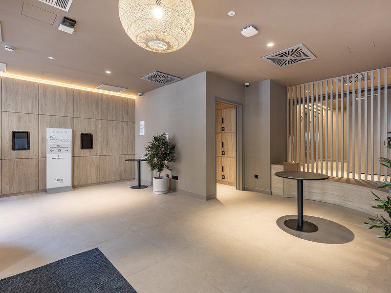 98AB52E412F8BADCE76BD21613F46633