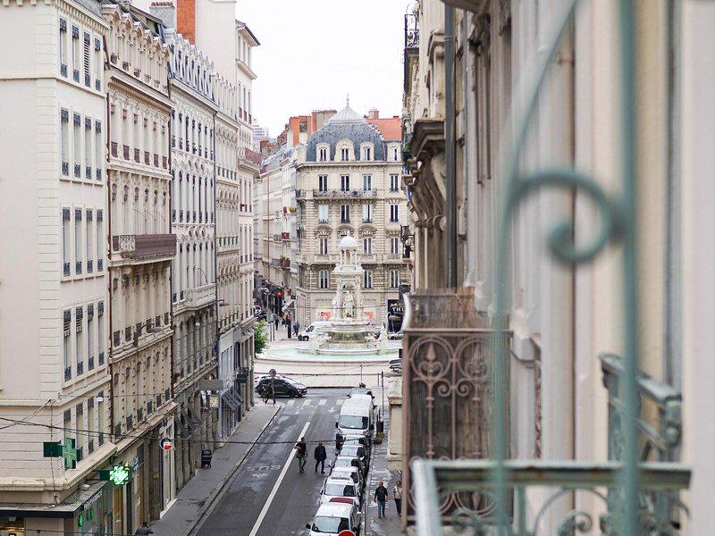 C77E76562821D1B8215158C621F5A462