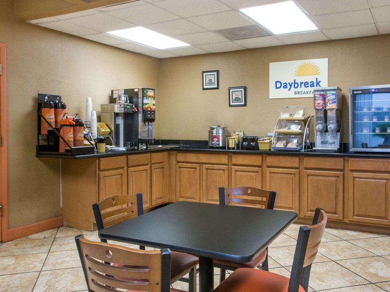 051383DC67B2EEEA720DC9B8B5621559