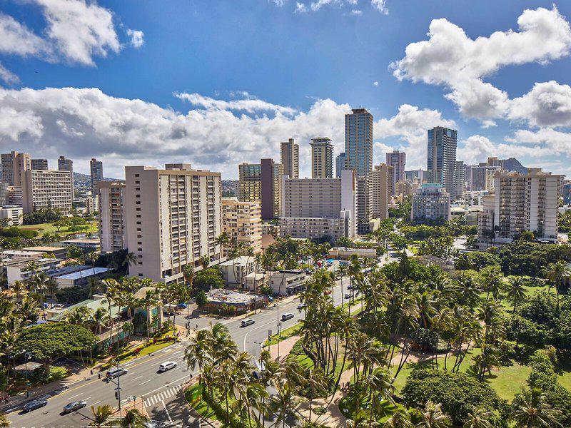 8B831F9898CE134D438300568F1F3507