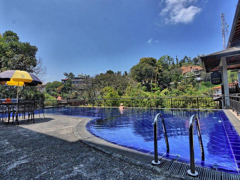 9FA187E73BAFF66A6C757D3B6EDC4B33