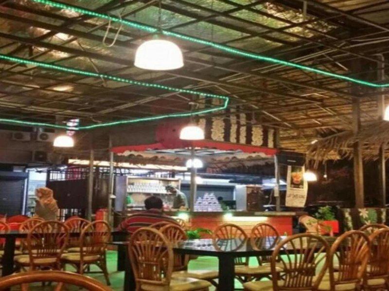 11107F7A7A687055C566D8D7AAADC3B0