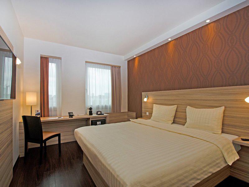 93BD3E29F92551D092EC751F2EFC9700