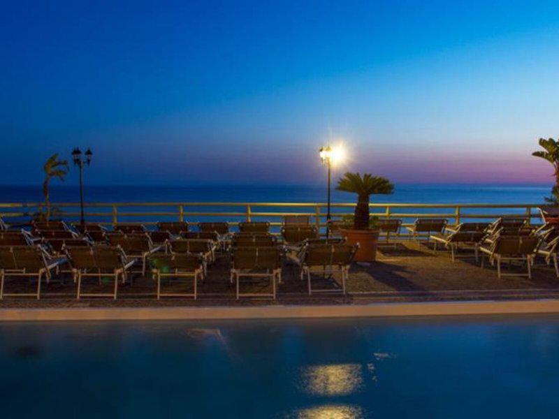 1392F02EAC674F61AA733C06C417344E