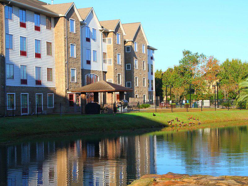 381639596BDF61053845439ED350A5A0