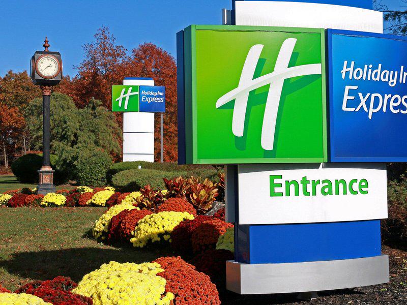 FFDD0320A7BCB9730E92E1E788CC8188