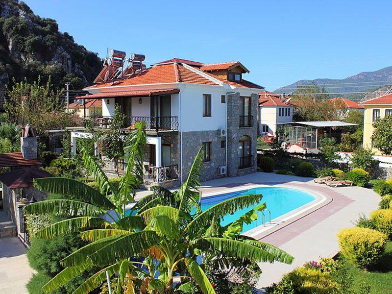 B3C0AF84BC950B783A9B83BB85D51B51