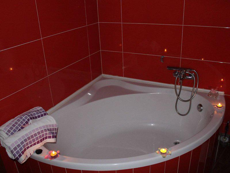 728477609E66FCE6DF3D395AB3D032A7