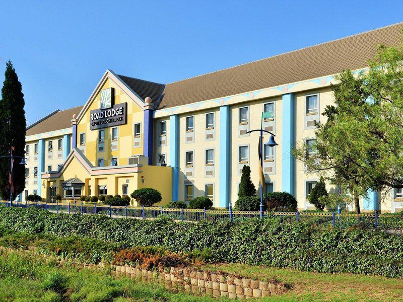 D83B85ED12828A76F72050B7627D9446