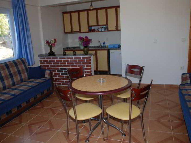 42567E20D8C942DD4EA9EBC4679E325A