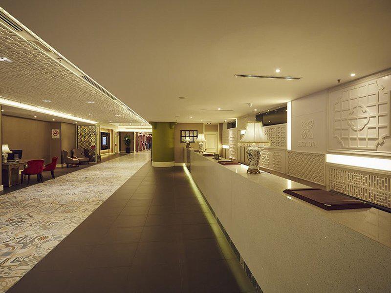 FB03DC565C6DBE0195A5FAC9DE5FC1AE