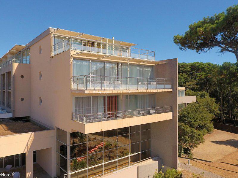 6AFAD1CD26826B0D567B3A67DCAEF4ED