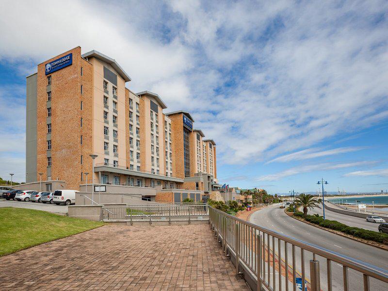 F22323C0D6A12ED56884A711B3A3C3E6