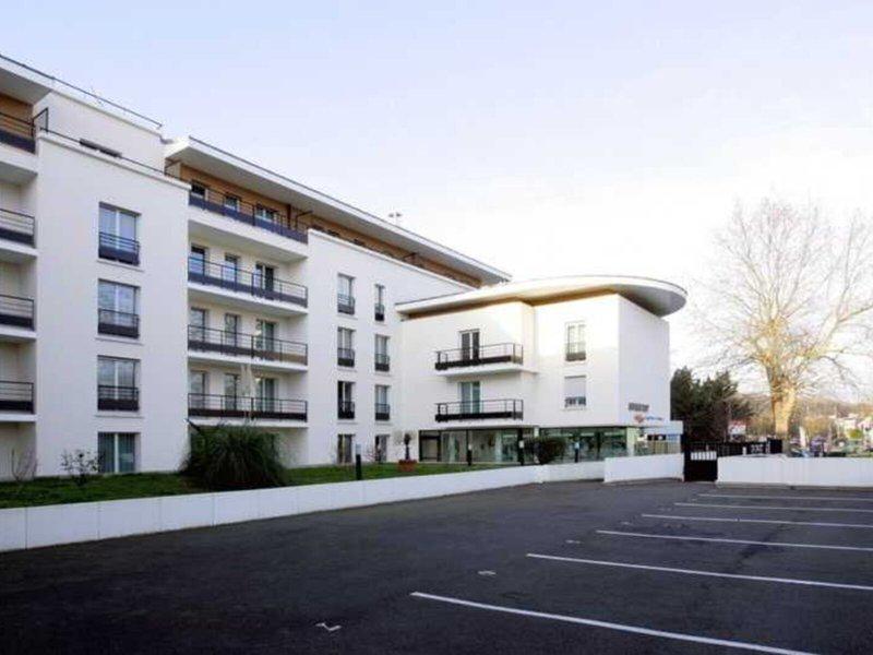 99F02AD709648F5ACD1C3453DE458EA9