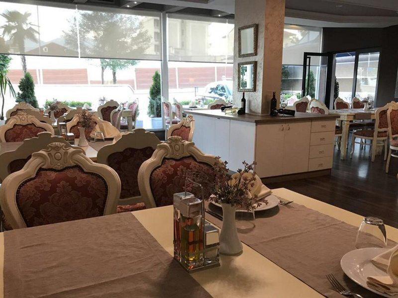 7AE77F262824C87C51BE3079A1E6F378