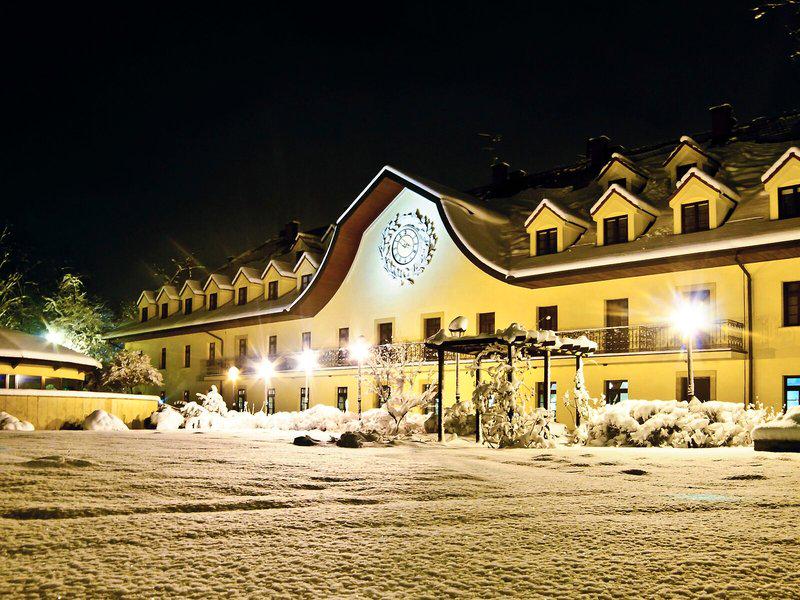 FFD56134AEEE80BEF27CF8553D5B966A