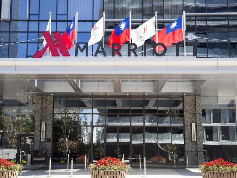 082C50A8E44CACDC0E9EDF16F173EFA4