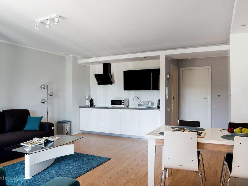 4A33ABAE855AA4F88966D867E4C0AE27