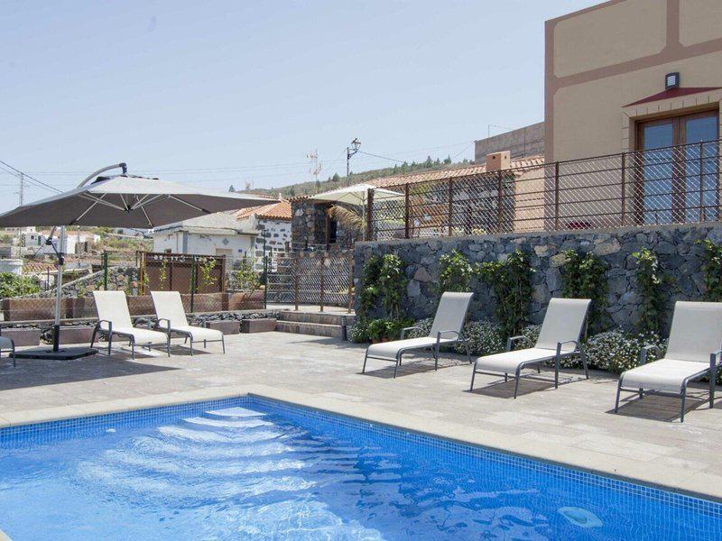 F296CBB8898444C5157C19FC482C5DBB