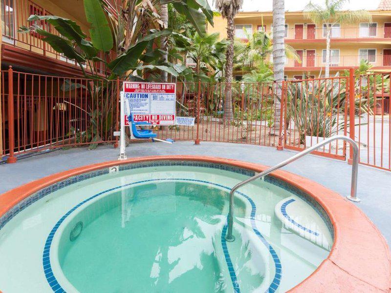 3C9320AC528A506F013D6E058B4C2C36