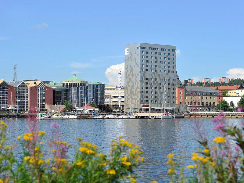 246404044CA0754C0363E18CC2AB363A