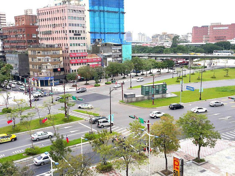 E766D8C9A9445CC4C85D94CF19A9B09B