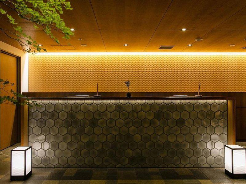 94AD5061B61BB5858E51F3C85DE59571