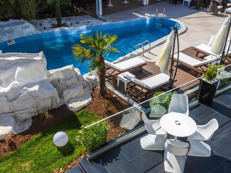 1F76B1824114FF345F8949D58E71DABC