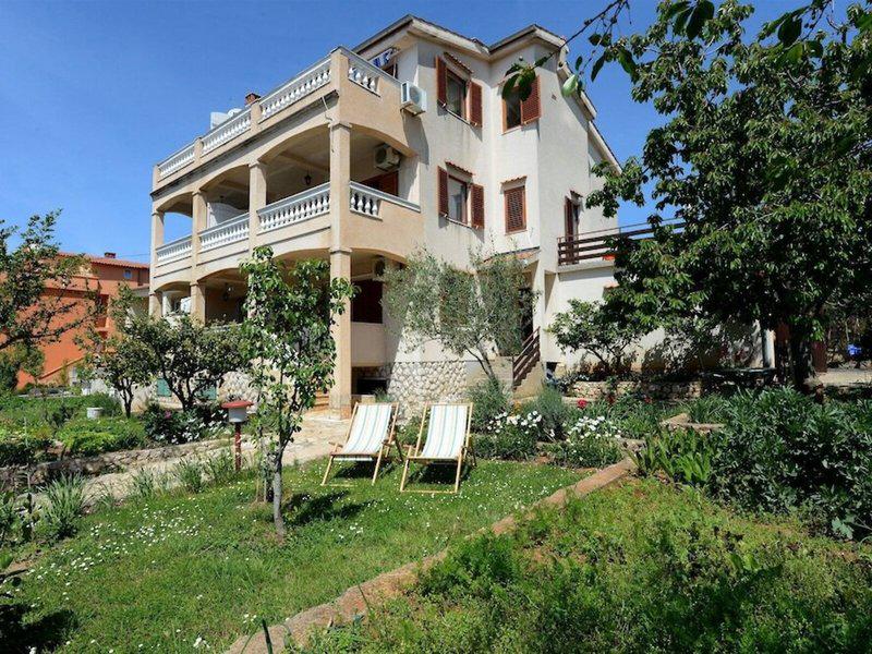 BCE5C036158F175612FDB397E762774E