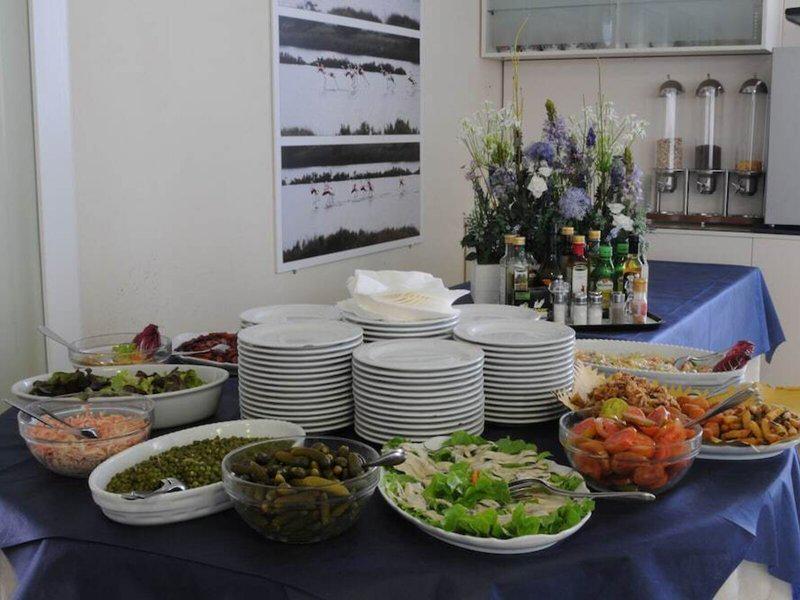 14AEB6088CABA16EA0AE8B107E7994B2