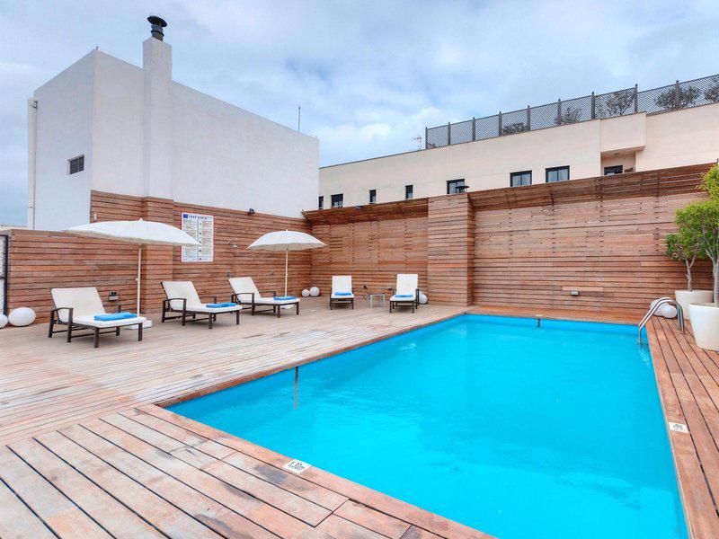 100CA981F462B795D333A695C76E87DC