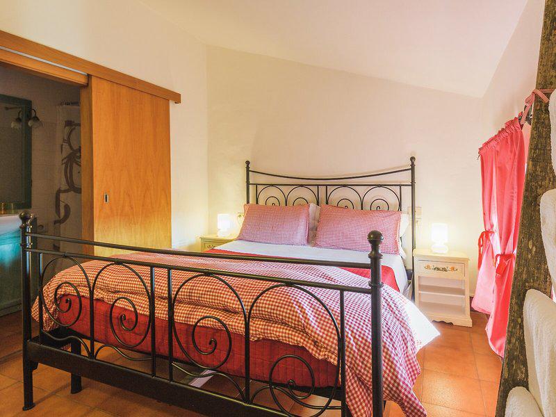 93F4C4A210D0ED41AE1BB501A11B1006