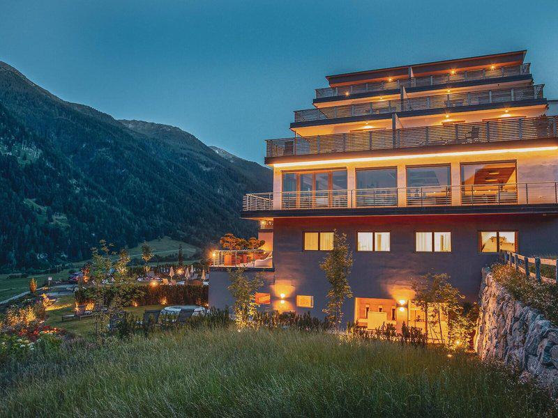 5924317C2C3090CBBDF2E9D975ADBBE9