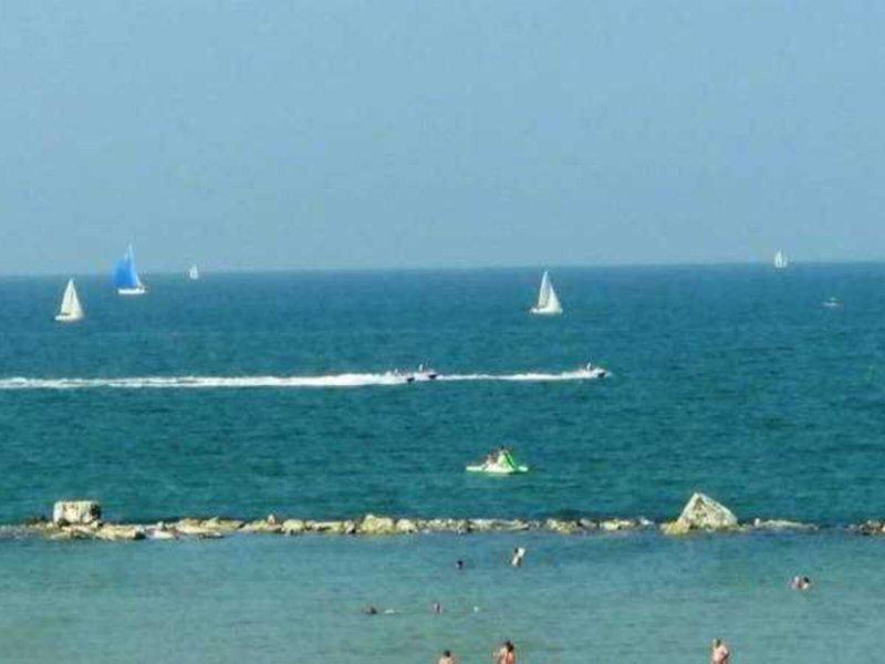 CFAC5C939AACC19E1B0CC975DC4C4B19