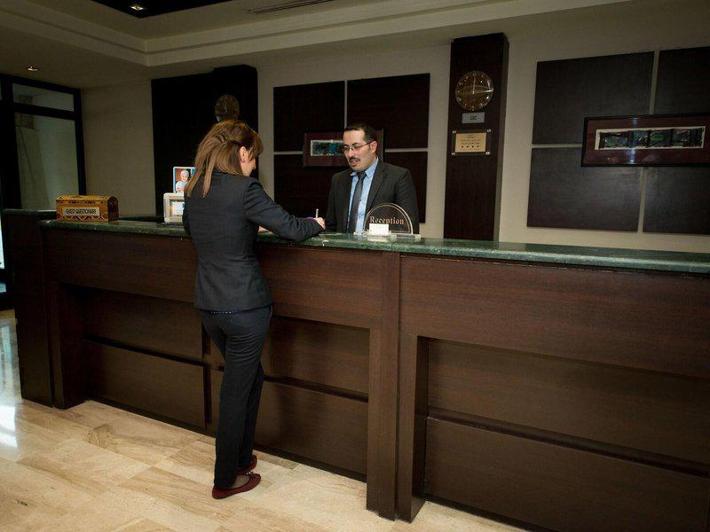 BD99C82F92AA2F5AB2041374D990F8EB