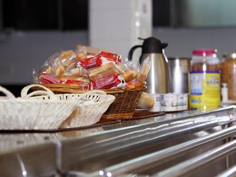 CCB89ADD05E3F137F5670CCD9B45ED51