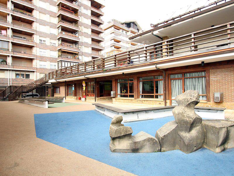 15CE00AFCB6ED3EE825344F8A16224E7