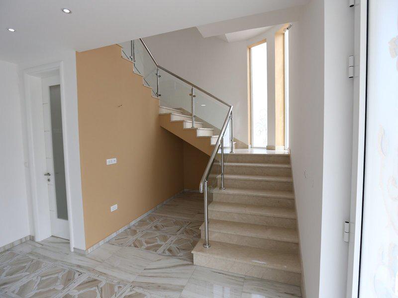 6ED738DACC279F9C1EE9771B939F71A4