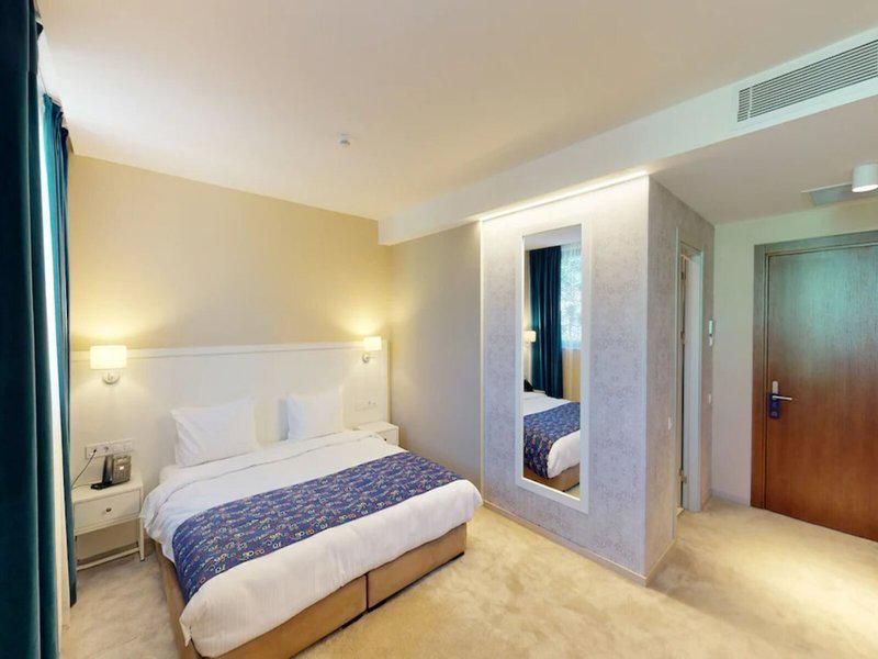 21542C8F0DEF86A22DCF31E9EFE017A8