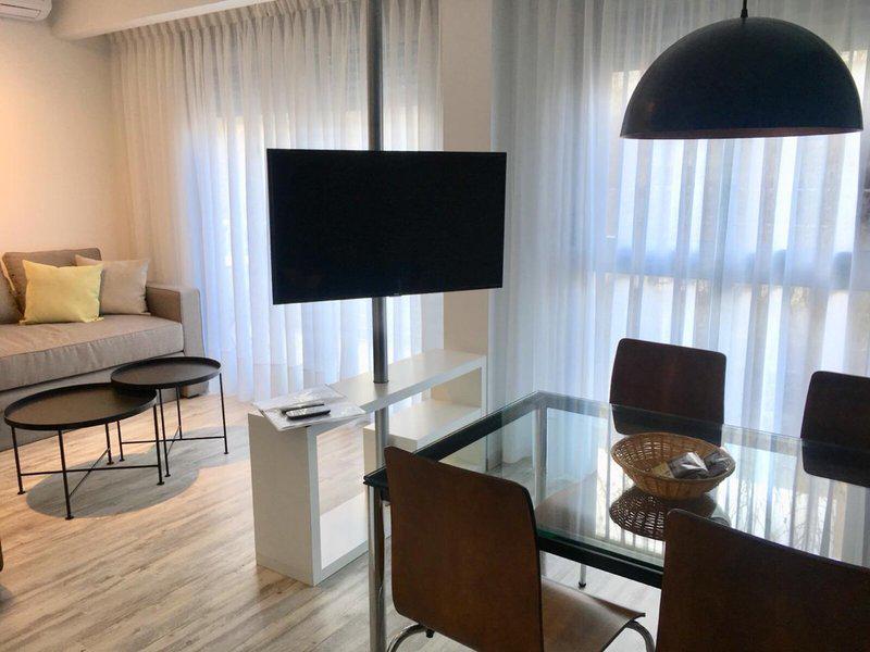 F1CEC0EE6F437B8BAECA27972E5111D8