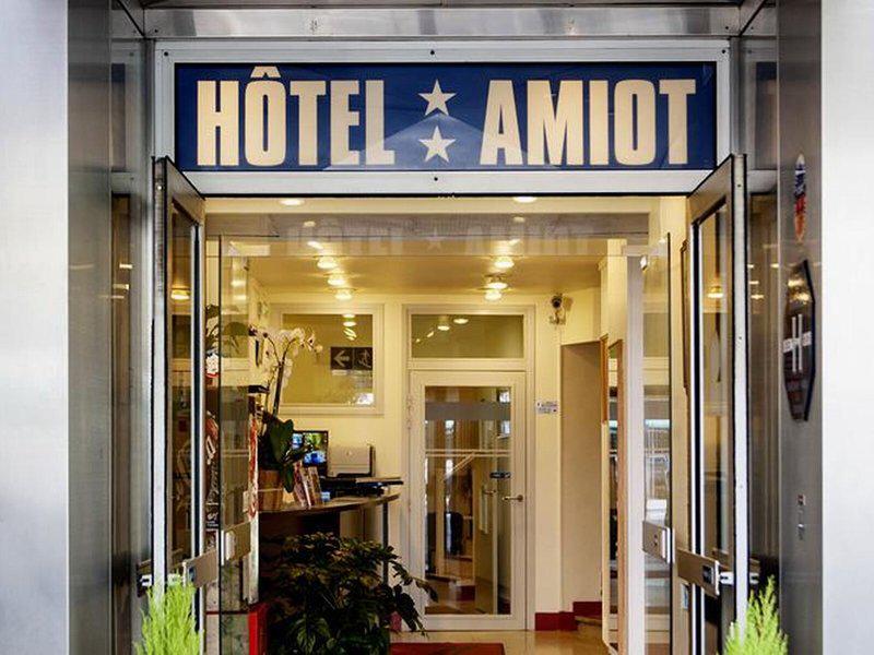 0F6ECCF6EB6405BA62617A51C4CF4AA4