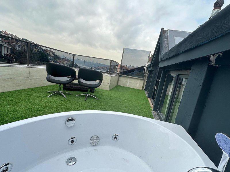 6DA888697B0C1A4C8C66577D053955CB