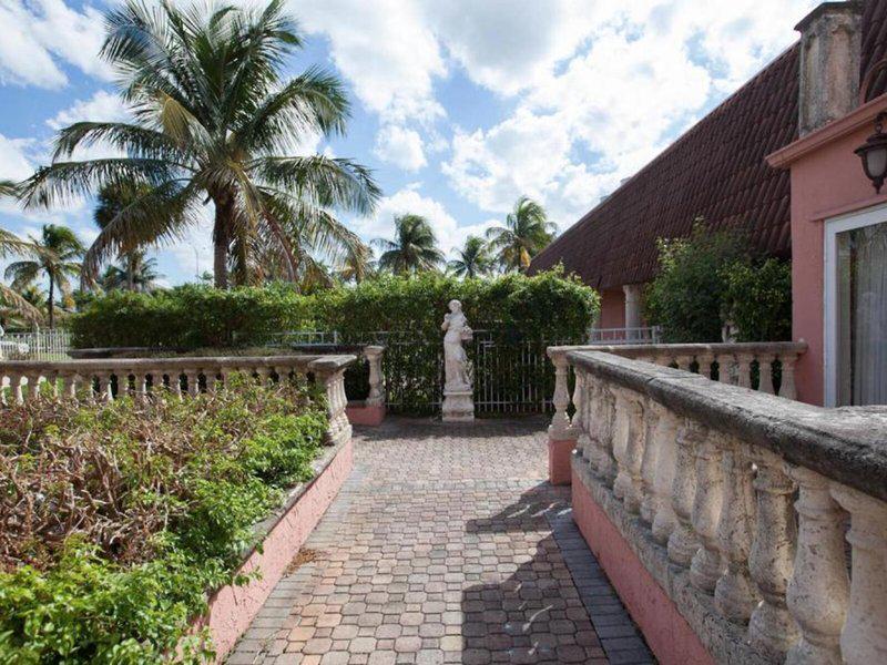 F1B73927EA9ADB442AB0F084813F161F