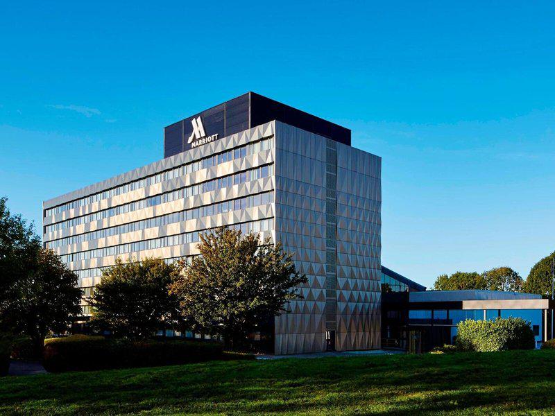 53D95BFA9E964F368C7E53E6E4E7ABCB